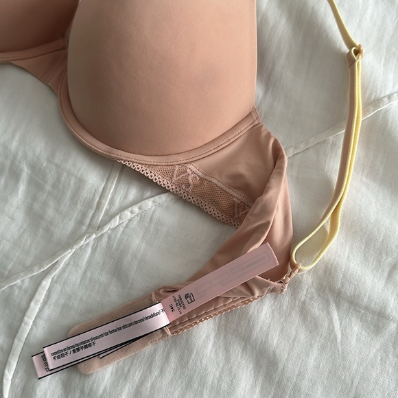 VS Pink WEAR EVERYWHERE LIGHTLY LINED T-SHIRT BRA NUDE sz 34C - Picture 3 of 4